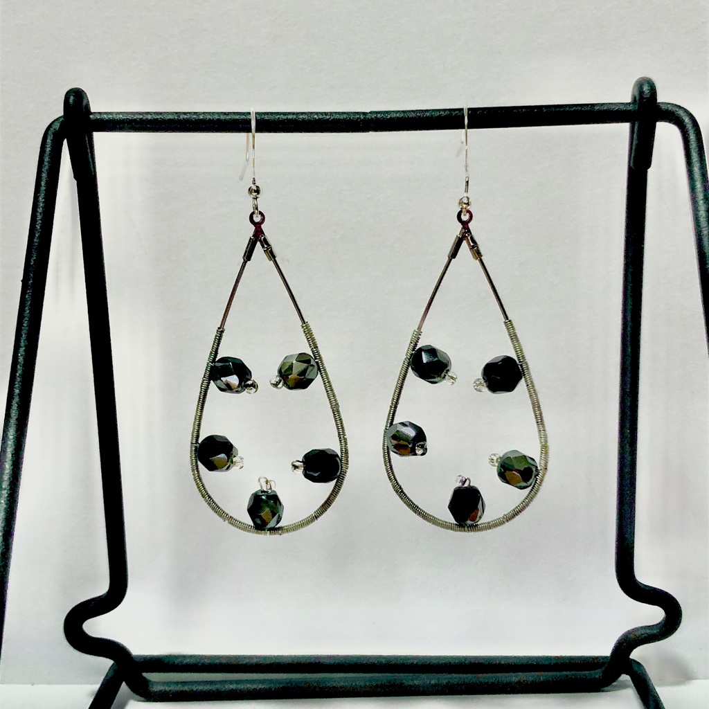 ハンドメイドピアス シルバーフープ ブラック