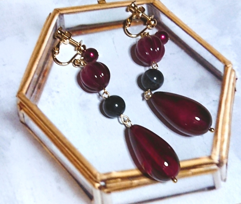 エルメロイⅡ世イメージ くすみカラーの耳飾り