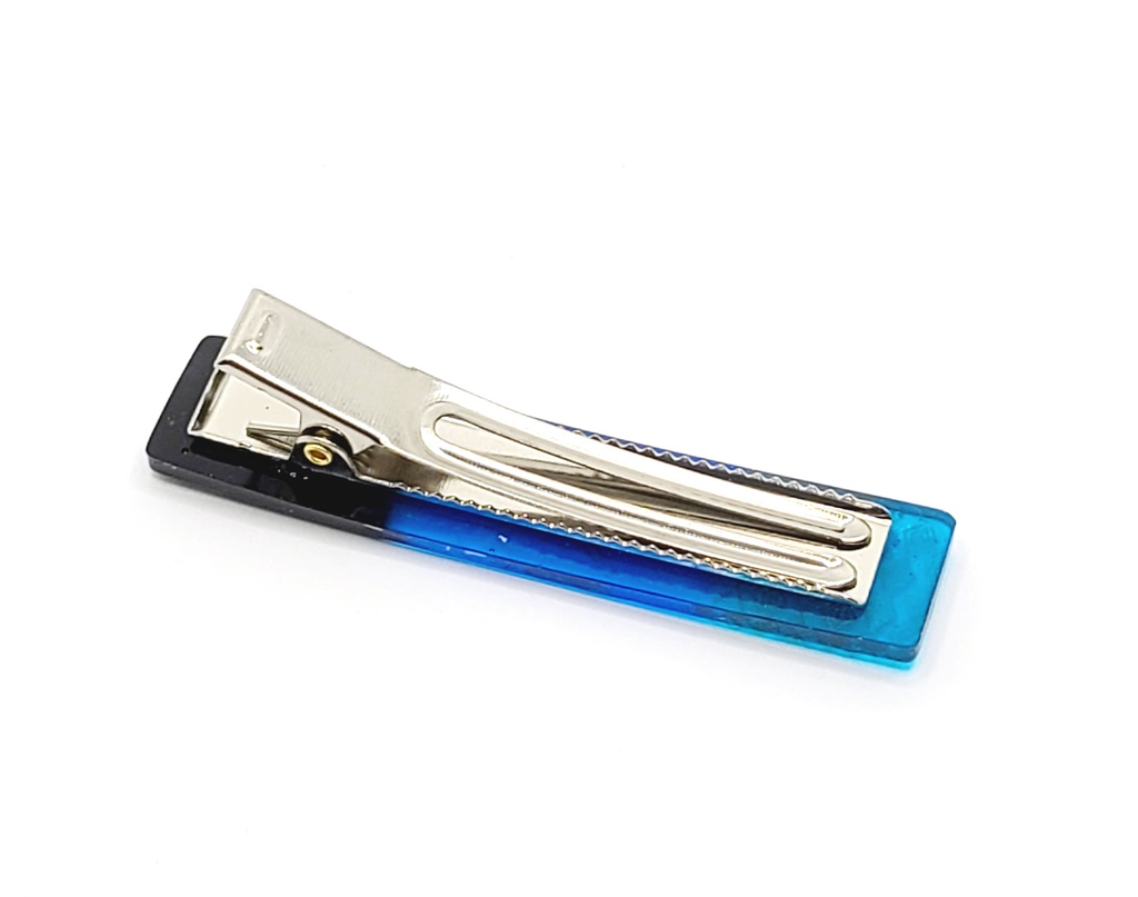 孤高の虫ヘアクリップ