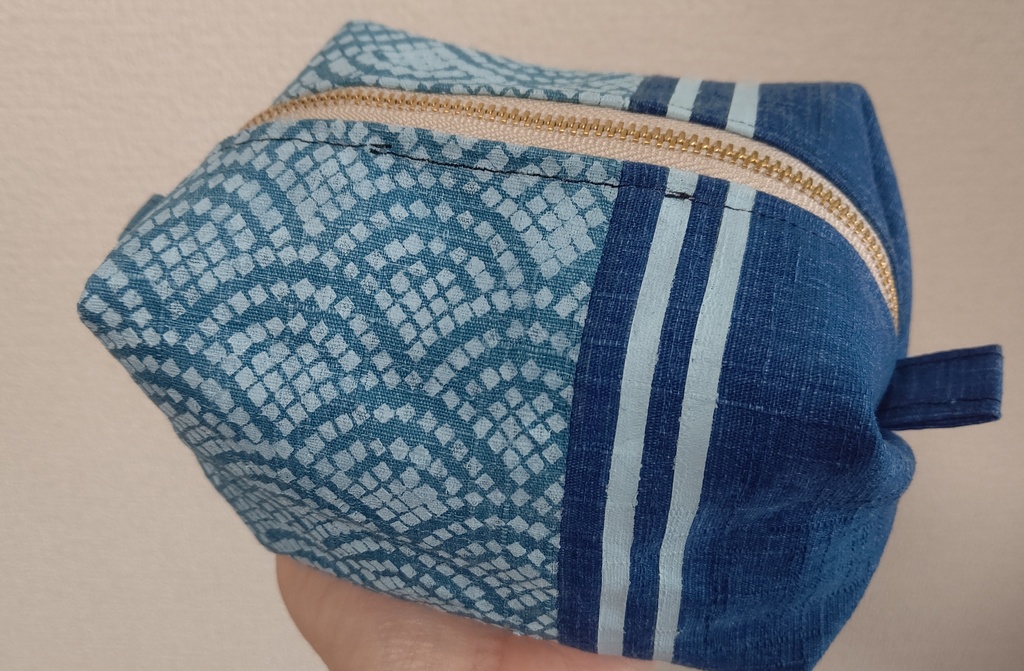 山崎さんイメージポーチ2(衣装)中