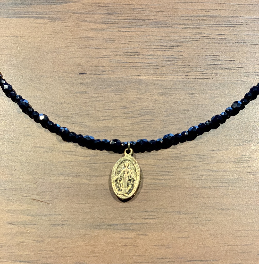 【猫又屋 アンティークメダイのネックレス】