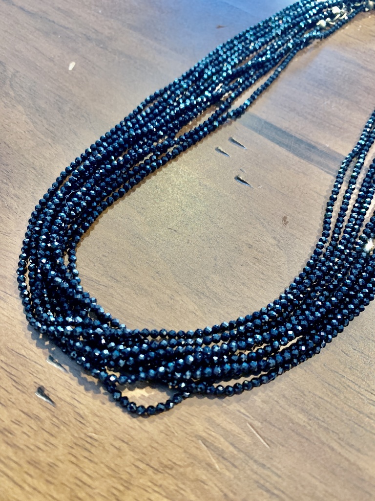 【猫又屋 ブラックスピネルのネックレス】