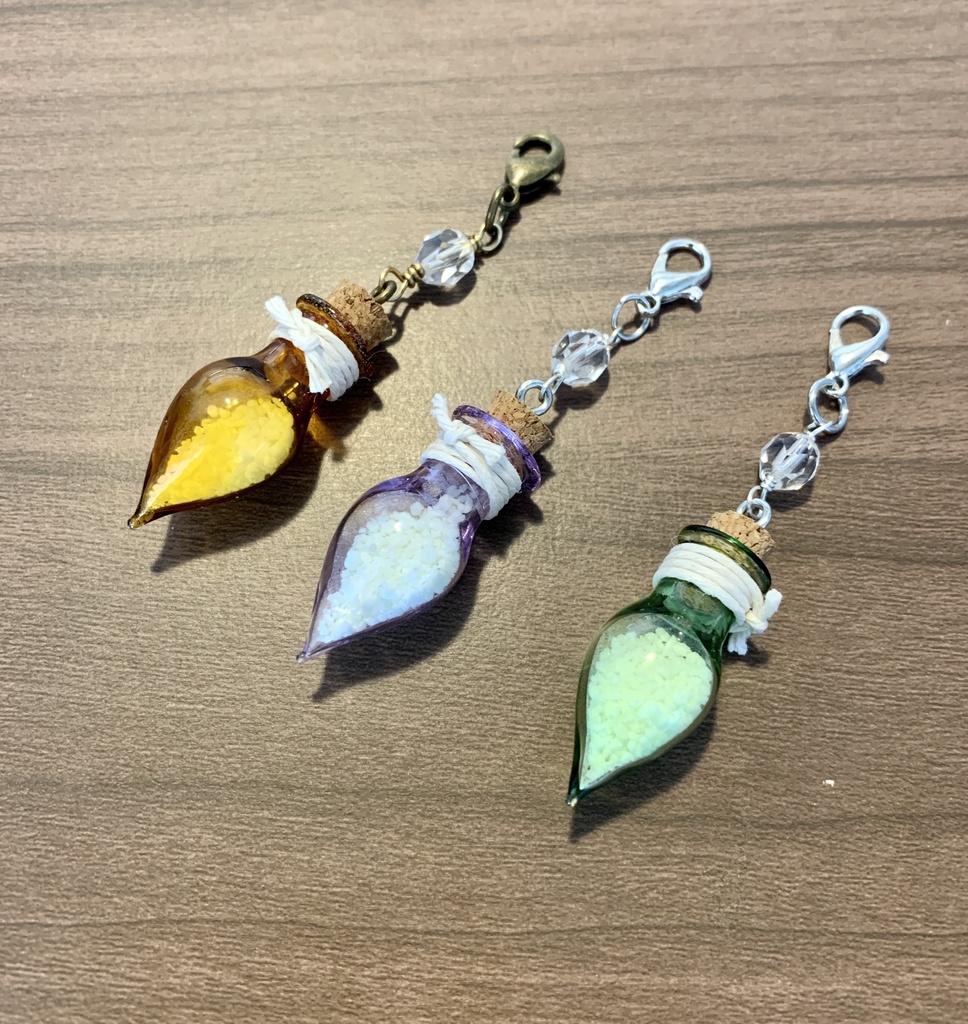 【猫又屋　錬金術師の秘薬チャーム】