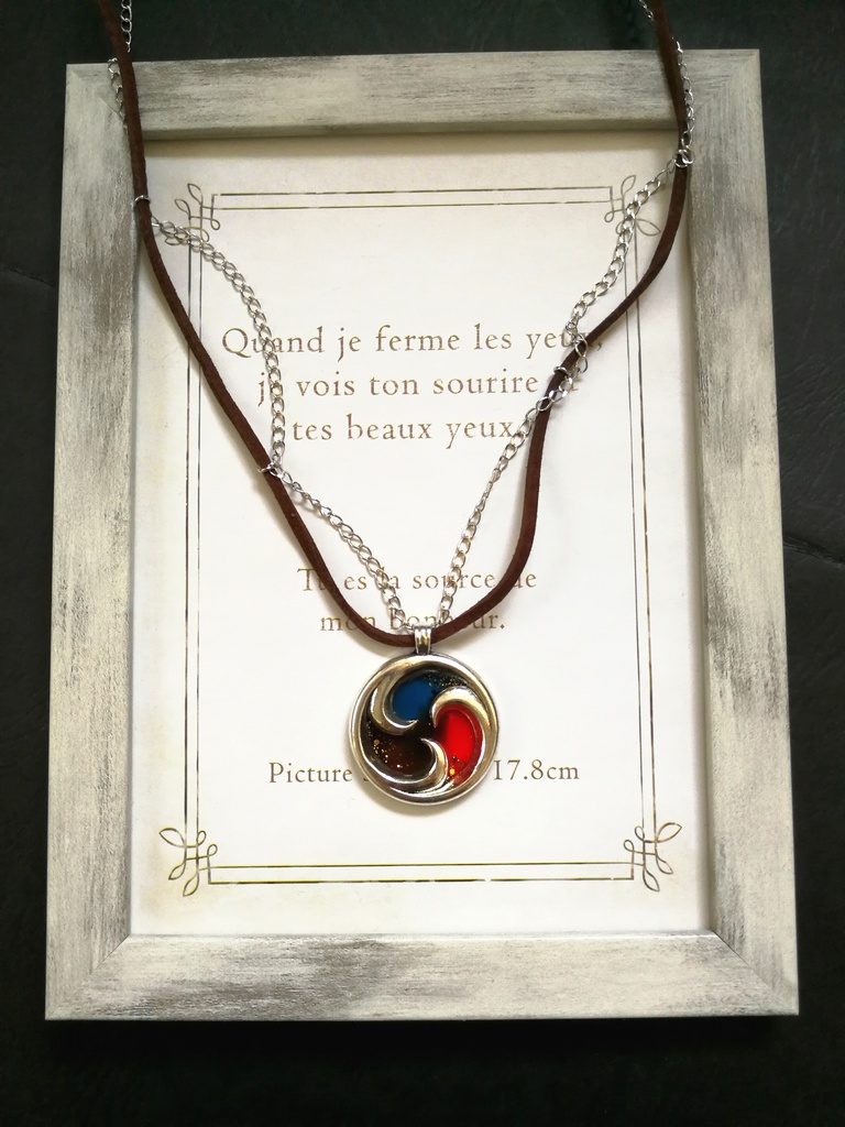 ナギリイメージネックレス