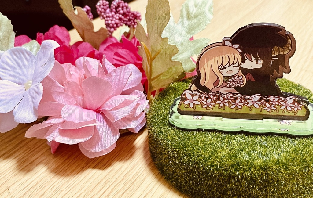 クロイツ&ルーナのフレーム付きアクリルスタンド