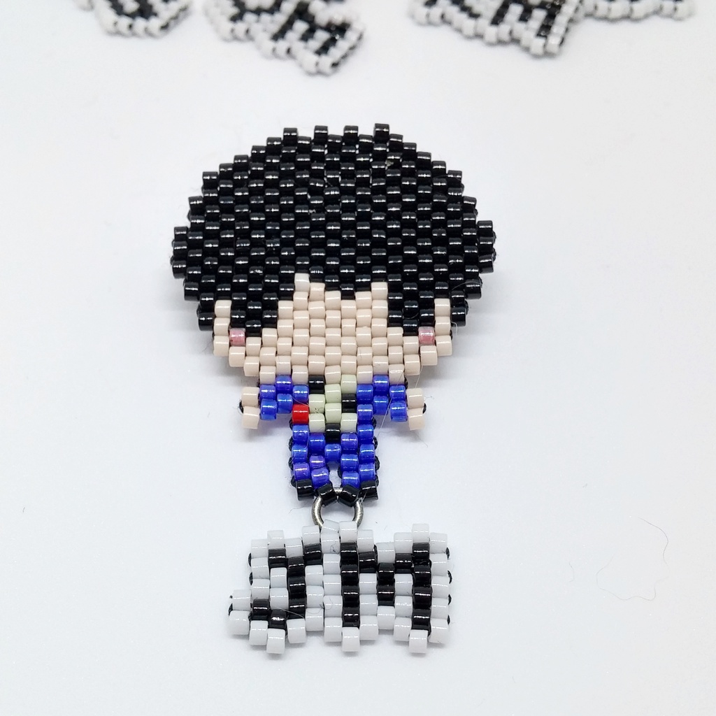 ☆BOYFRIEND 【Jackpot】ビーズブローチ