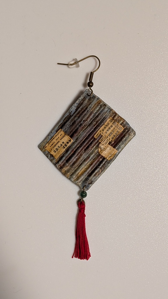 トタン板のピアス・イヤリング(片耳)