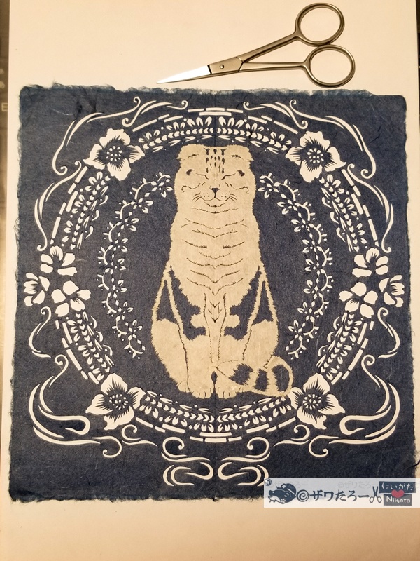 松之山の猫・ぷりん🐱_Tシャツ白【新潟県×もふもふ毛🐸✂シリーズ】