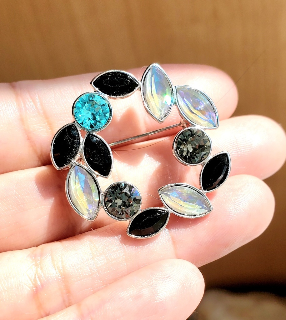 ブローチ<孫六兼元>