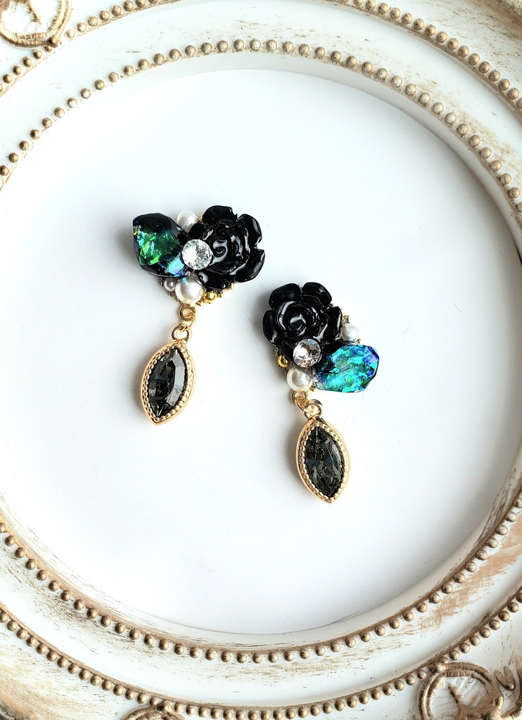 ピアス・イヤリング<光忠三兄弟>