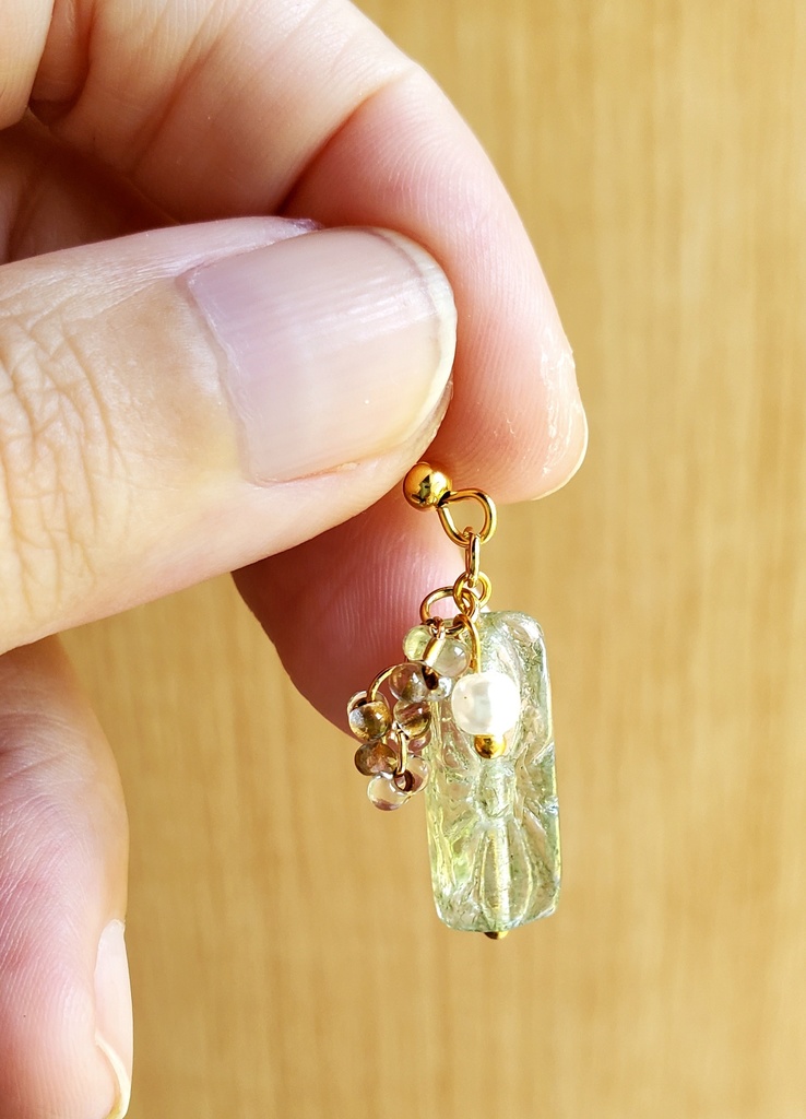 ピアス・イヤリング<富田江>