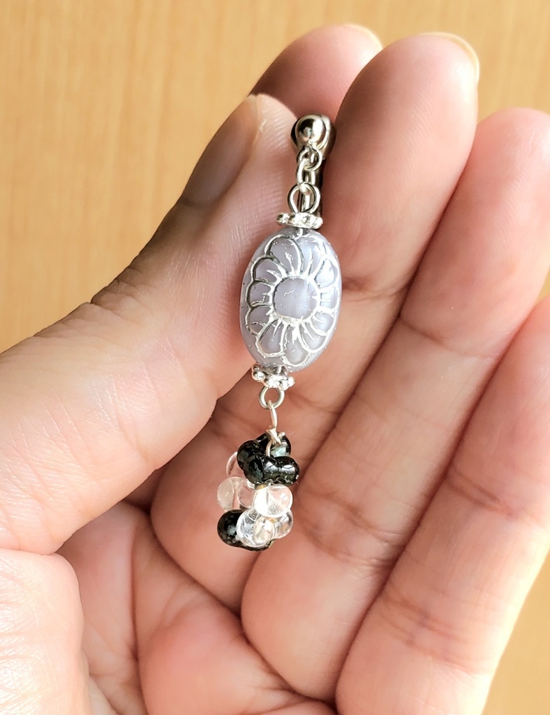 ピアス・イヤリング<実休光忠>