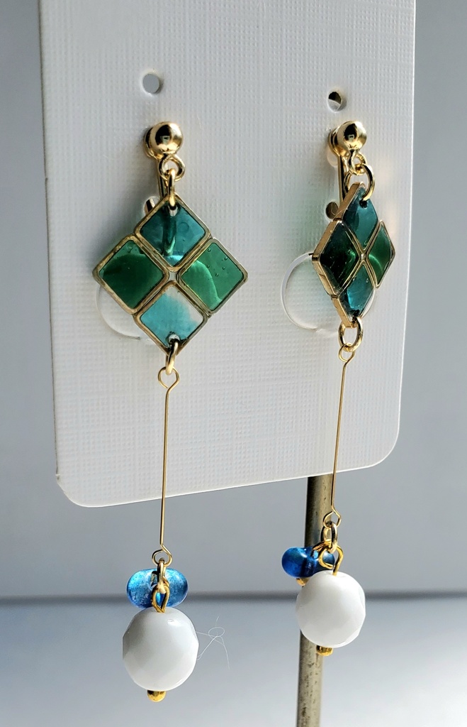 ピアス・イヤリング<にっかり青江>