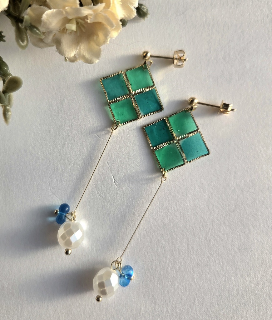 ピアス・イヤリング<にっかり青江>