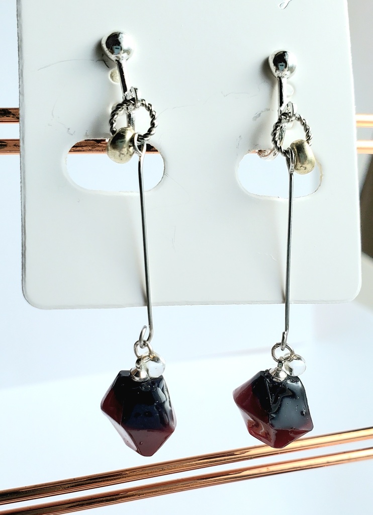 ピアス・イヤリング<肥前忠広>