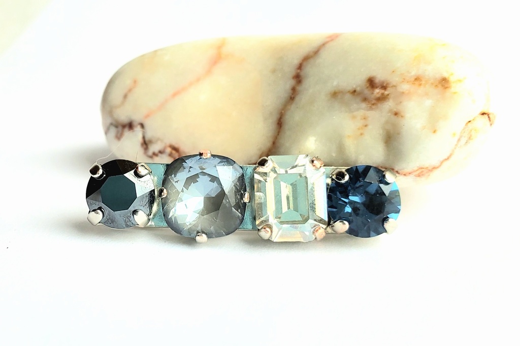 ブローチ<孫六兼元>