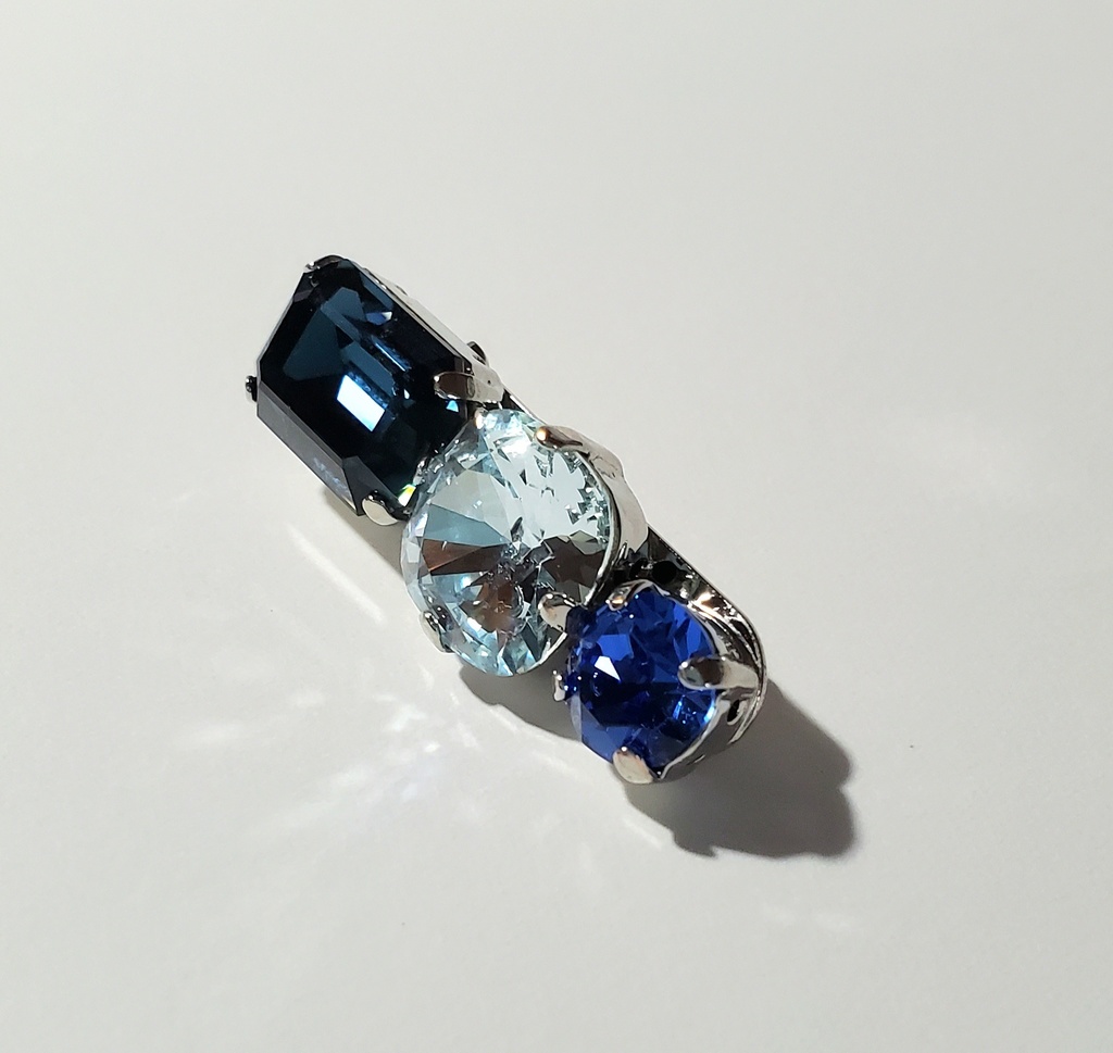 ブローチ<山姥切長義>