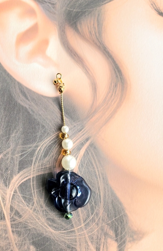 ピアス・イヤリング<にっかり青江>