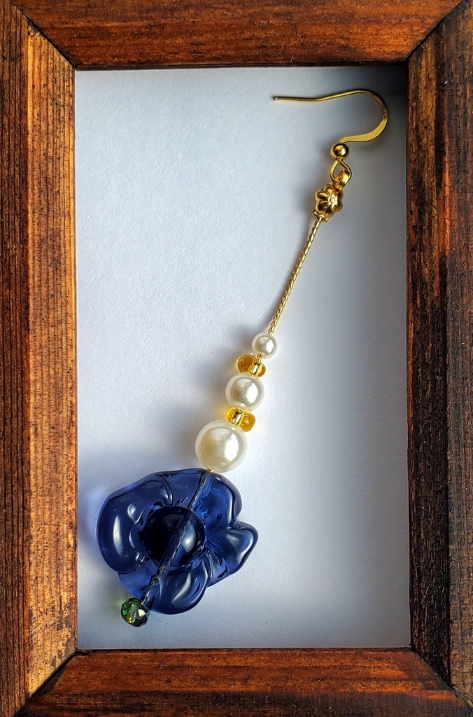 ピアス・イヤリング<にっかり青江>