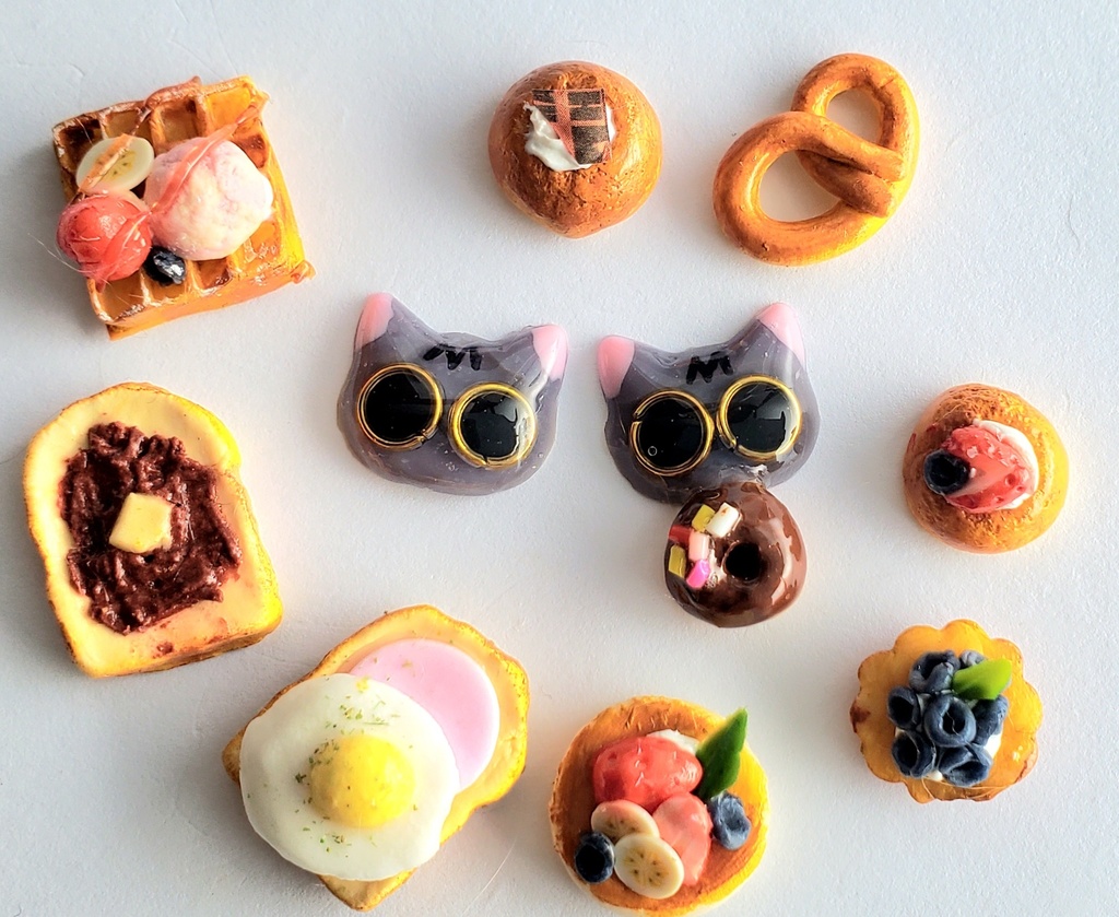 ピアス・イヤリング<ふわふわくん>