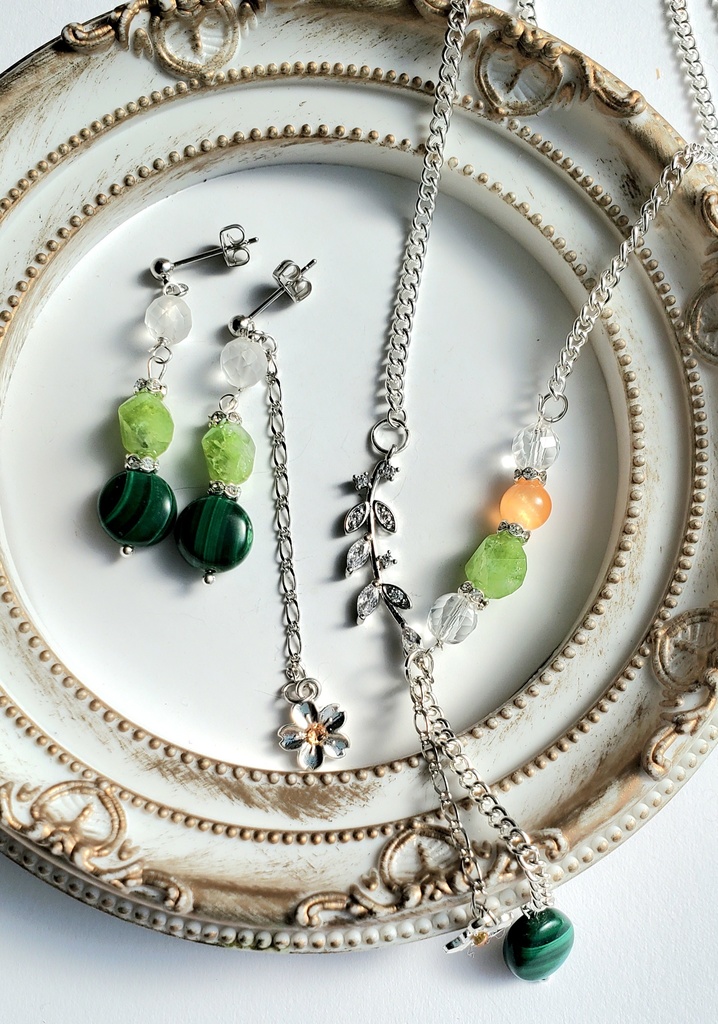 ピアス・イヤリング<篭手切江>ネックレスセット