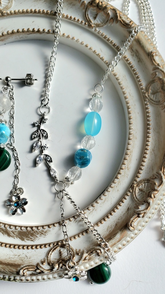 ピアス・イヤリング<松井江>ネックレスセット