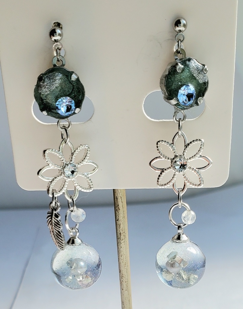 ピアス・イヤリング<姫鶴一文字>