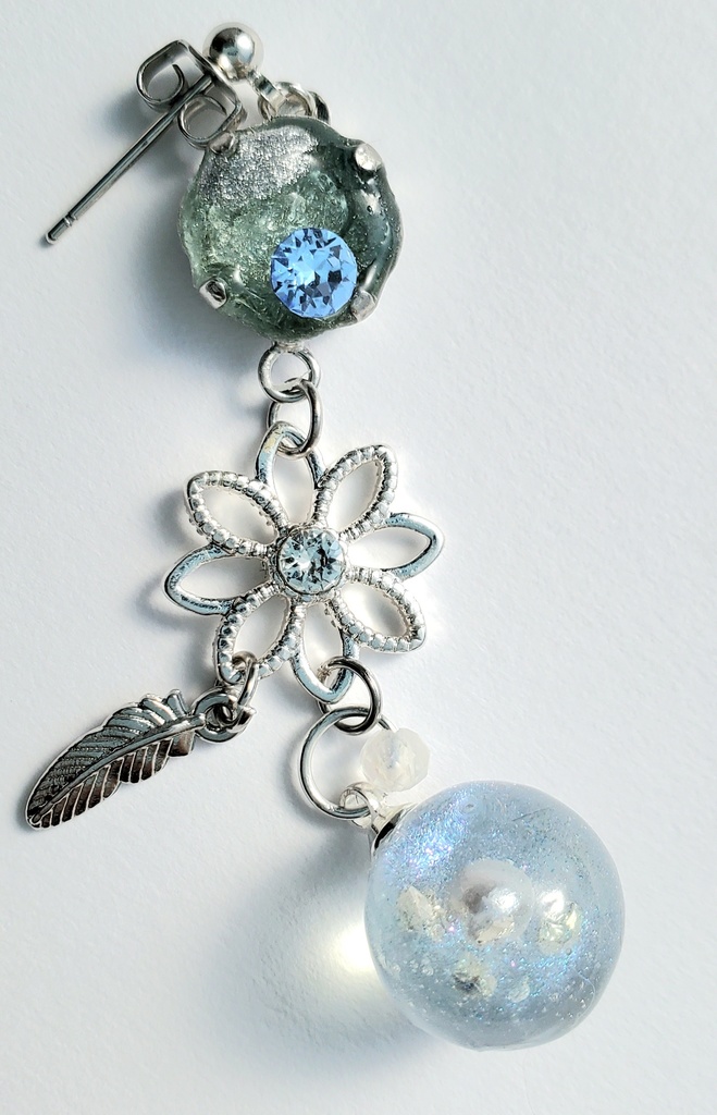 ピアス・イヤリング<姫鶴一文字>