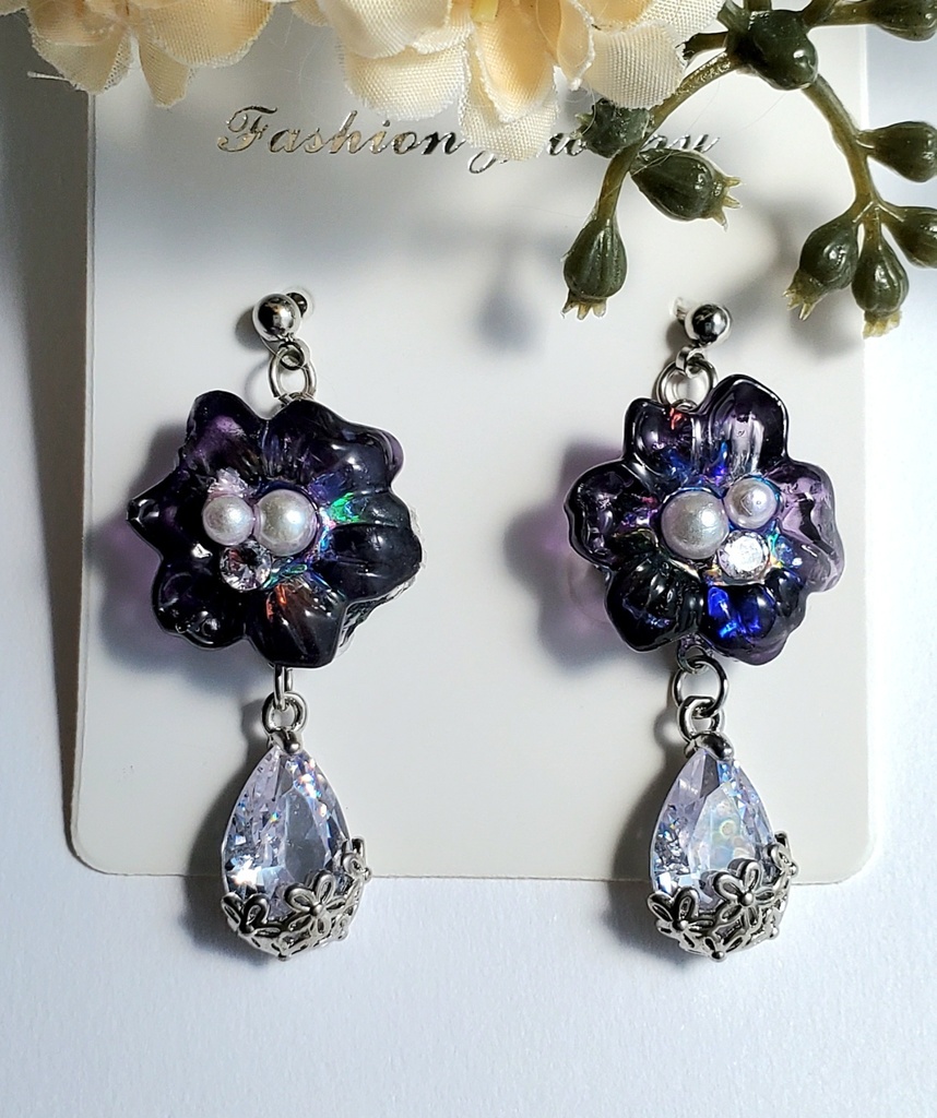 ピアス・イヤリング＜実休光忠＞