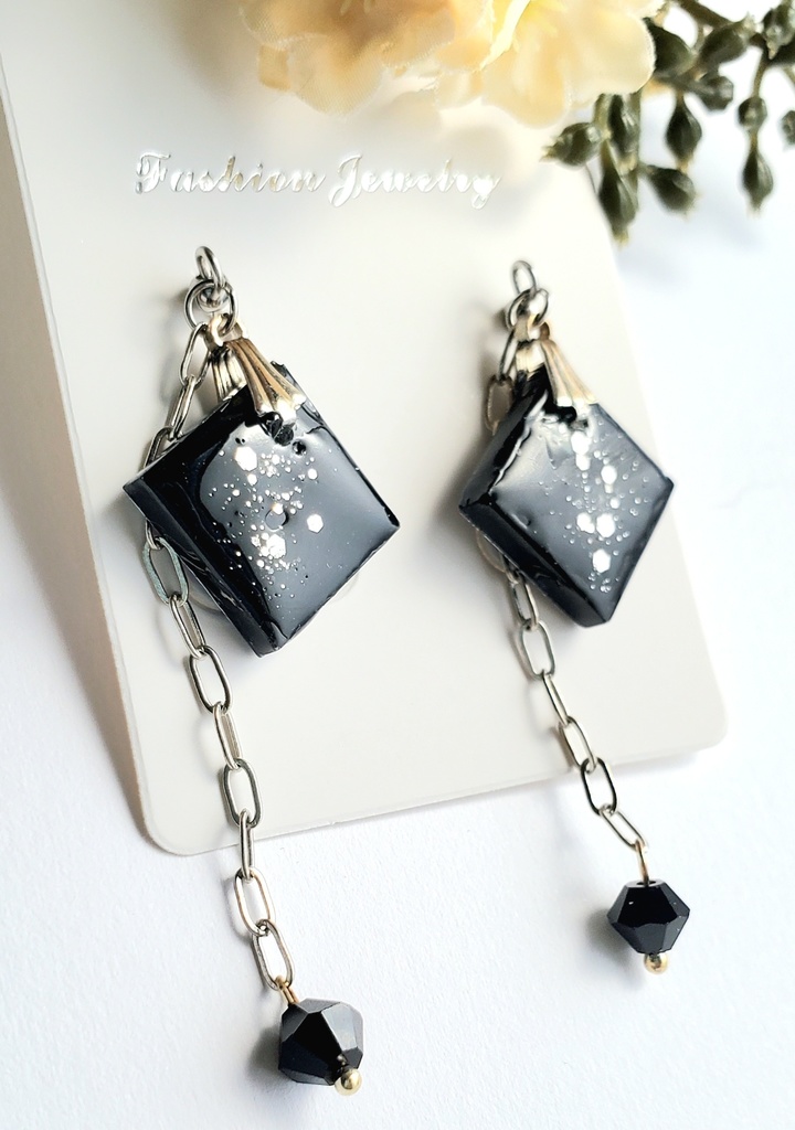 ピアス・イヤリング<孫六兼元>