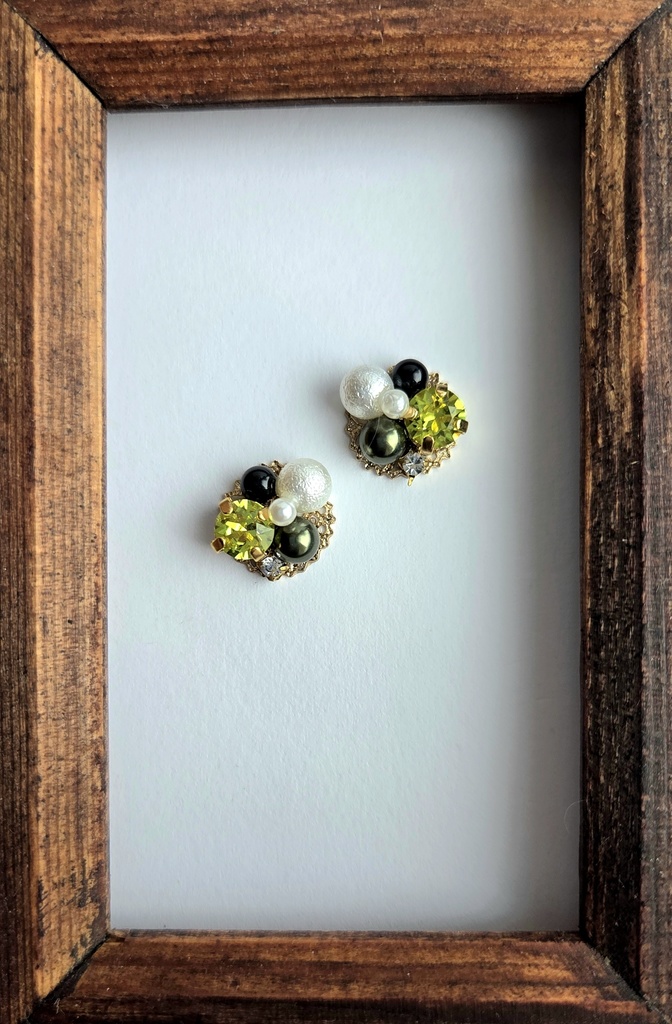 ピアス・イヤリング＜鶯丸＞
