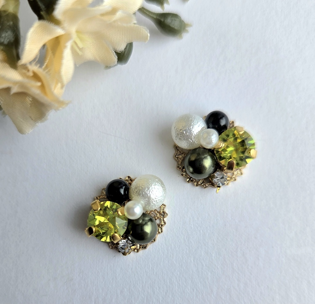 ピアス・イヤリング<鶯丸>