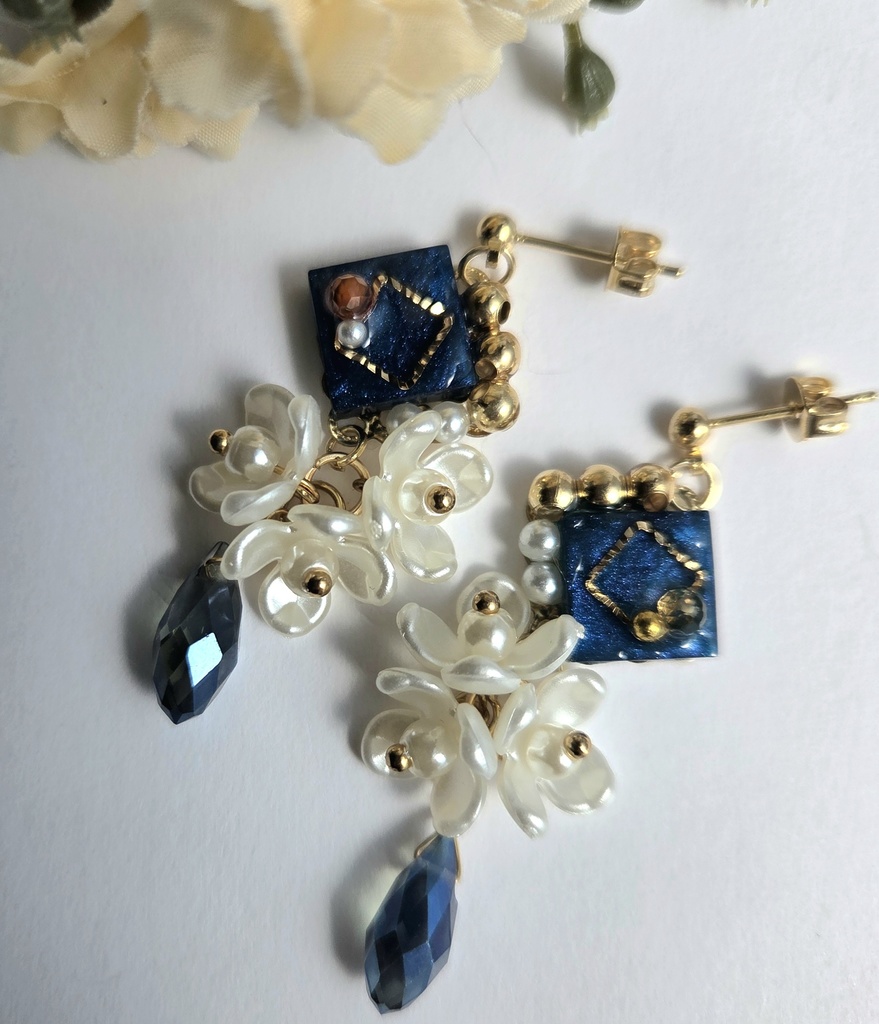 ピアス・イヤリング<にっかり青江>