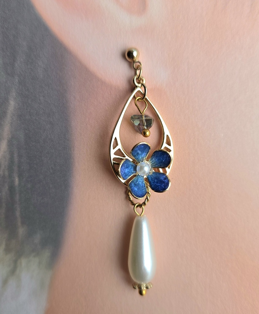 ピアス・イヤリング<にっかり青江>