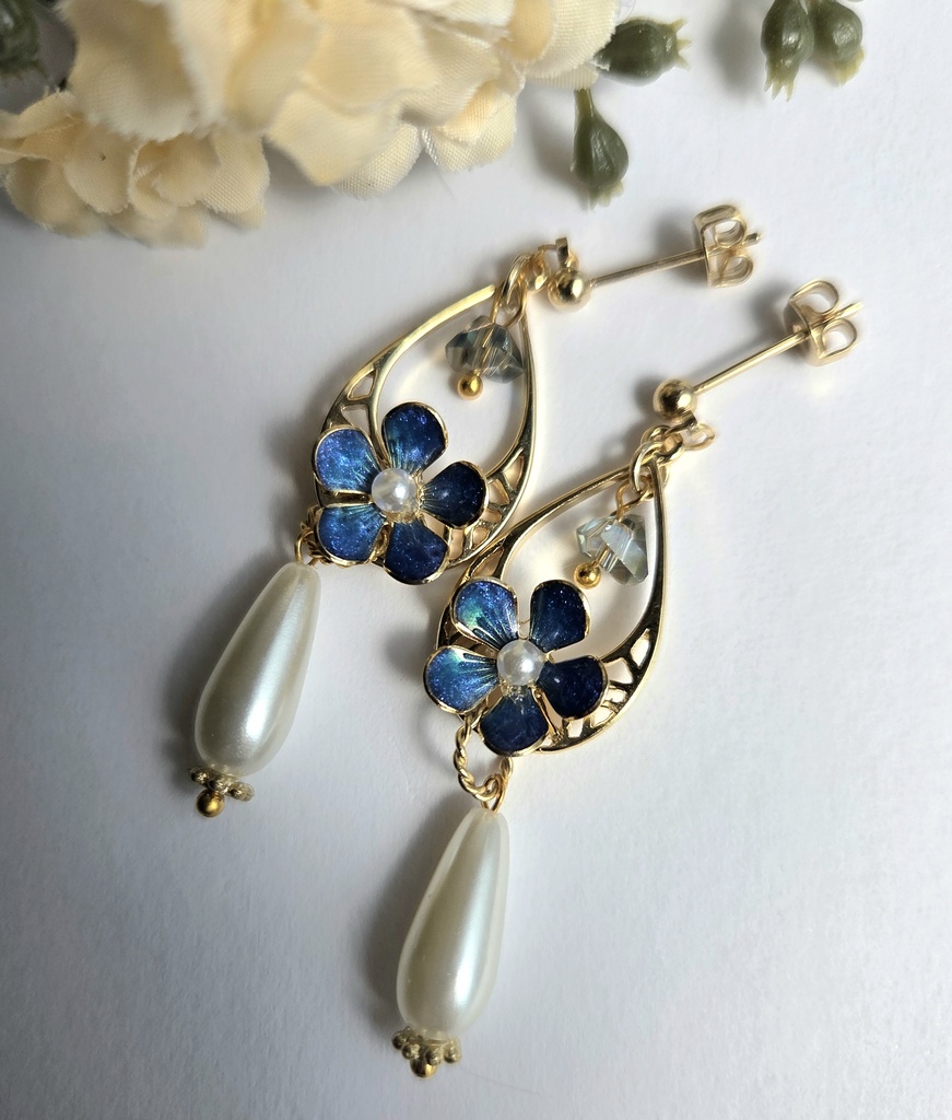 ピアス・イヤリング<にっかり青江>
