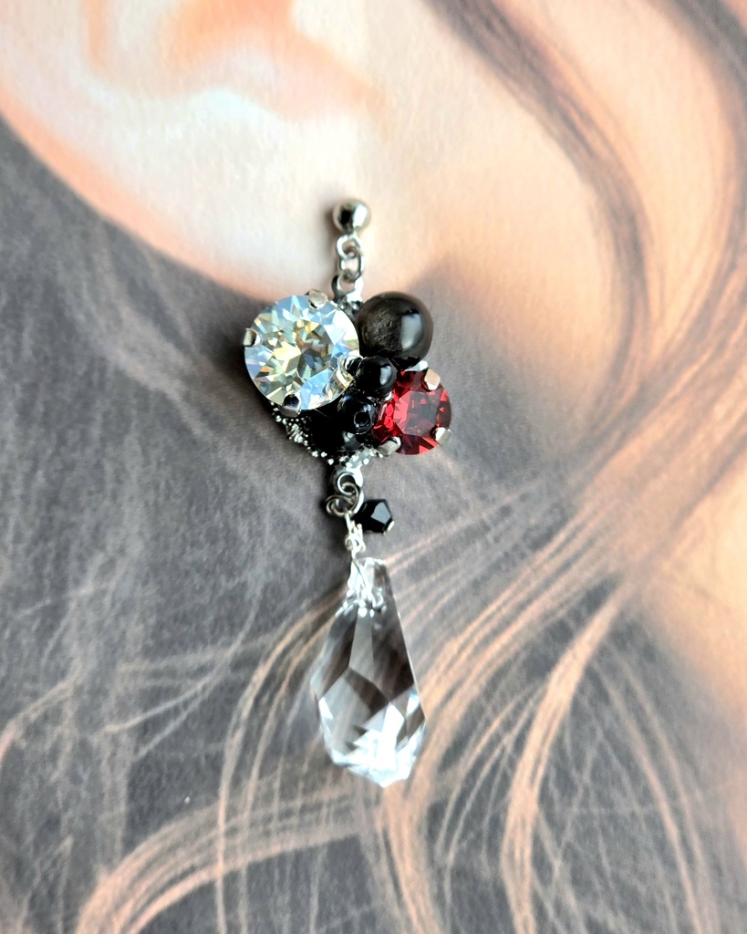 ピアス・イヤリング<童子切安綱 剥落>