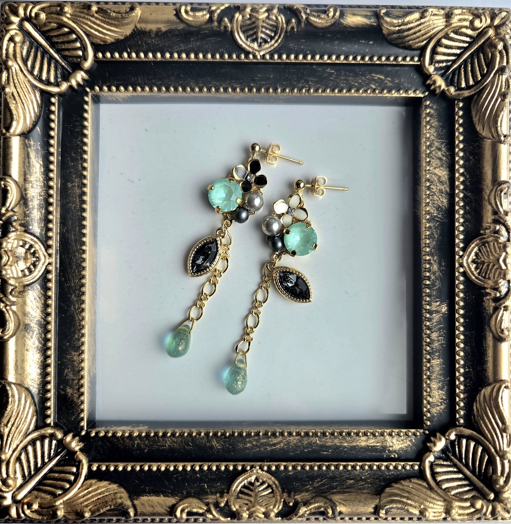 ピアス・イヤリング＜膝丸＞