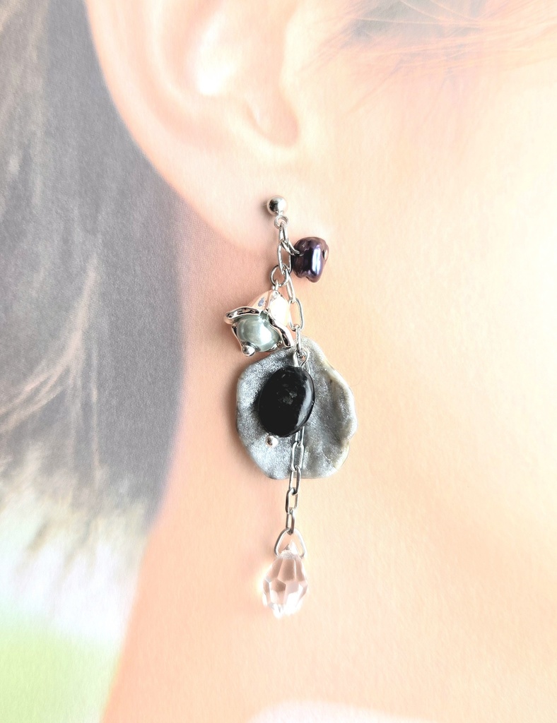 ピアス・イヤリング<孫六兼元>