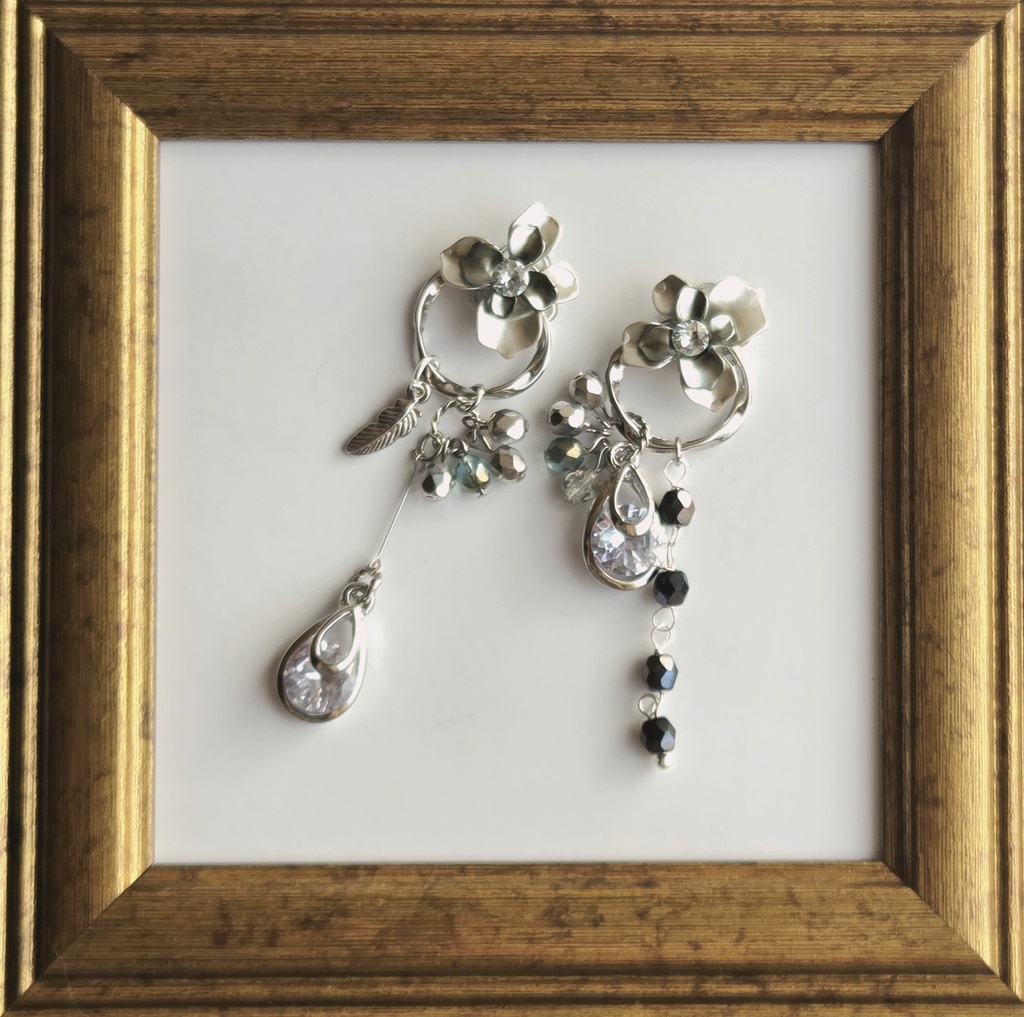 ピアス・イヤリング<姫鶴一文字>