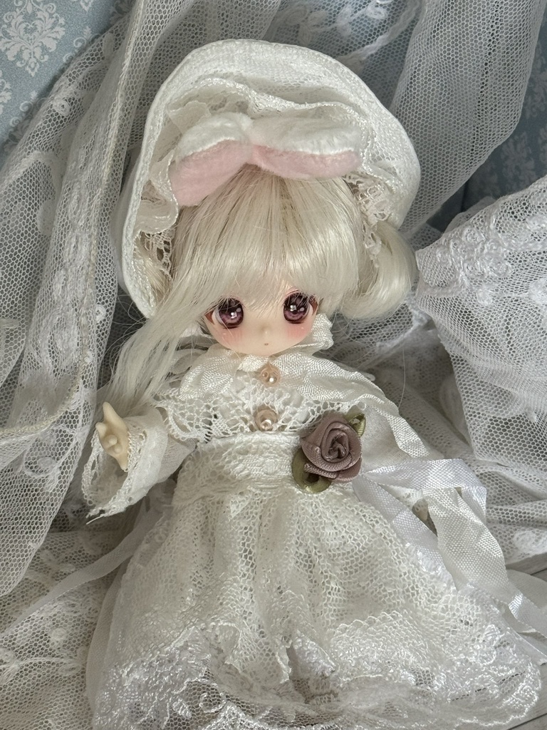 White garden bunny