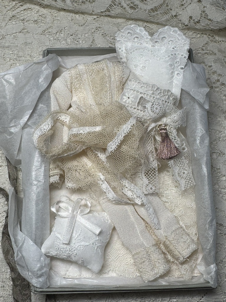 antique lace dress【シチリアの追憶用】Aset