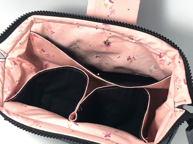 【会計ポーチ】グレー地ストライプ(内布:三色花柄)