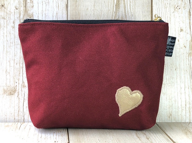 【BIG SALE!!】ミルクティー色したトラ猫ポーチ