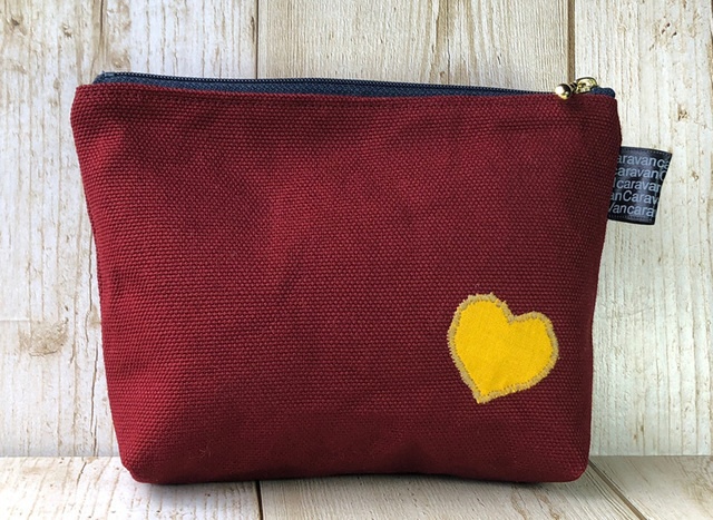 【BIG SALE!!】レモン色のハチワレ猫ポーチ