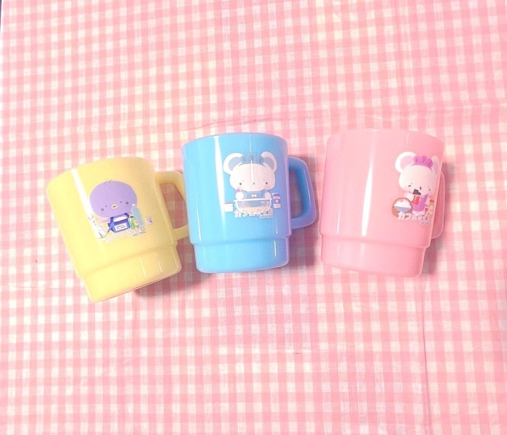 プラスチックマグ