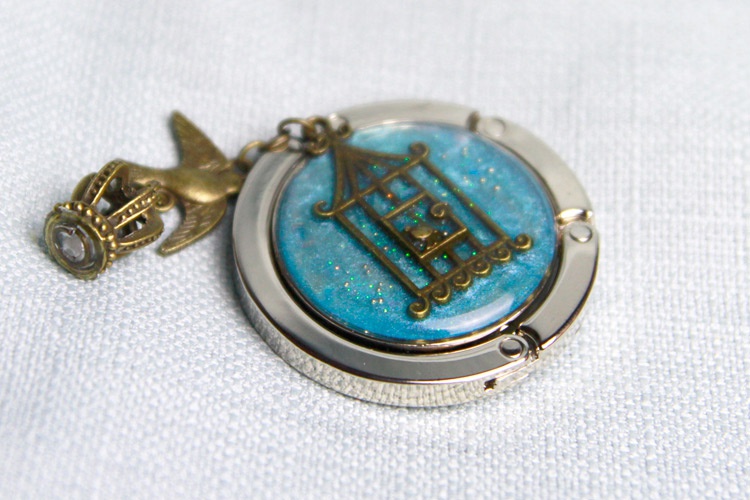 磔刑の聖女バッグハンガー