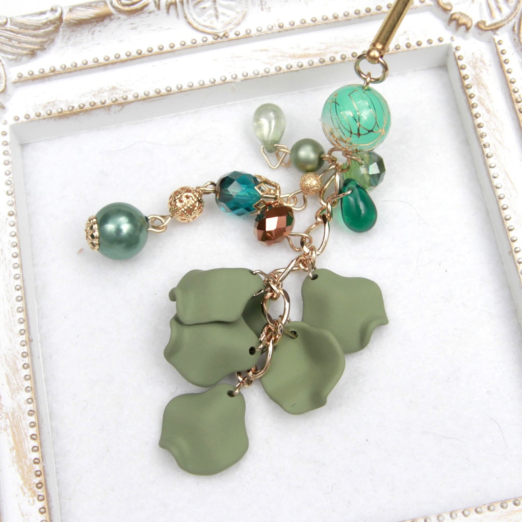 薔薇の花びらの簪