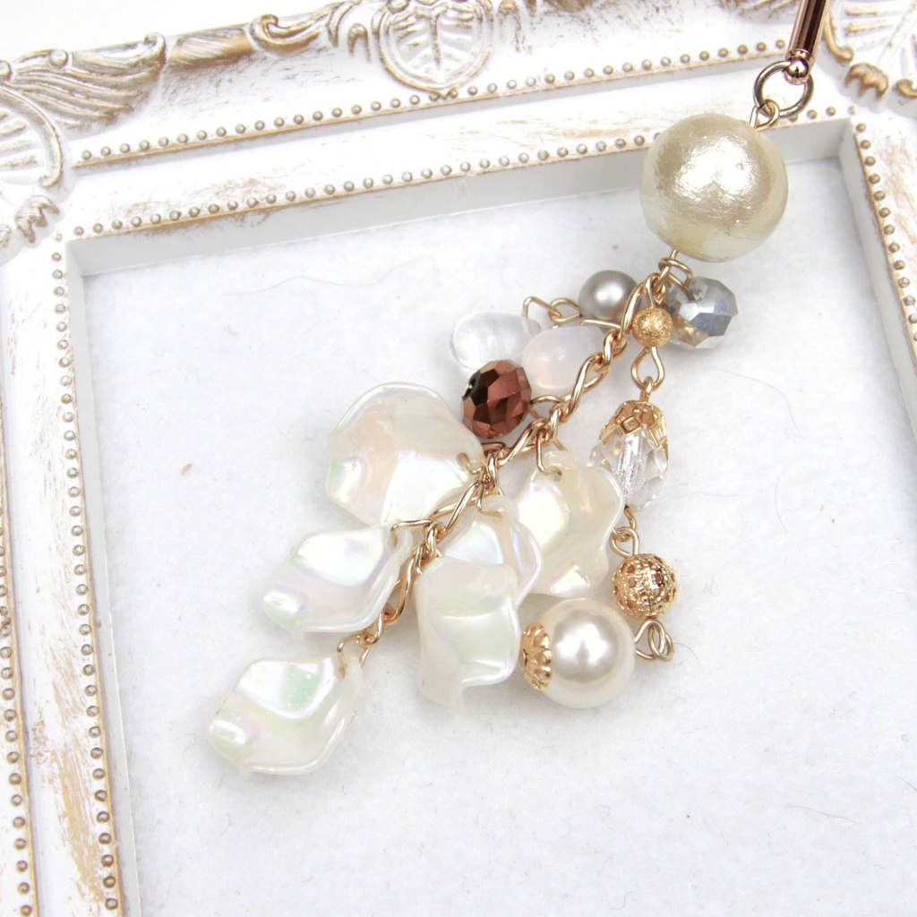 薔薇の花びらの簪