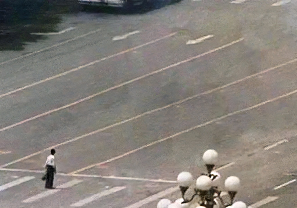 天安門事件とは何の関係もないTシャツ