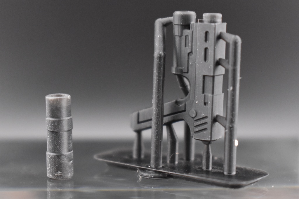 ハンドガン:ブラックカイト